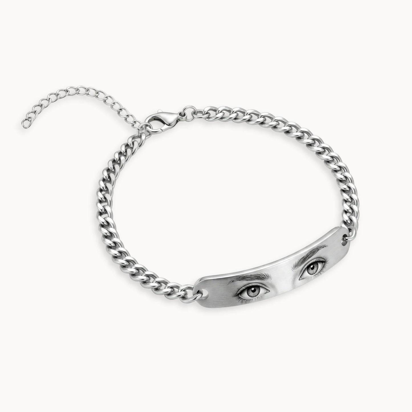 Bracciale con sguardo inciso
